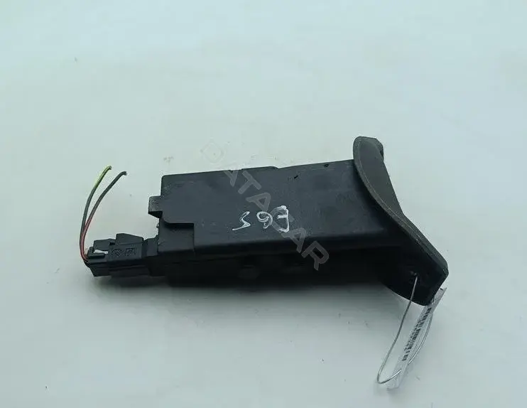 Актуатор лючка топливного бака 90589918