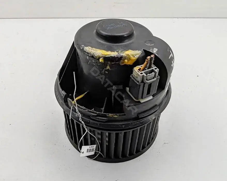 Моторчик печки 3M5H18456AD