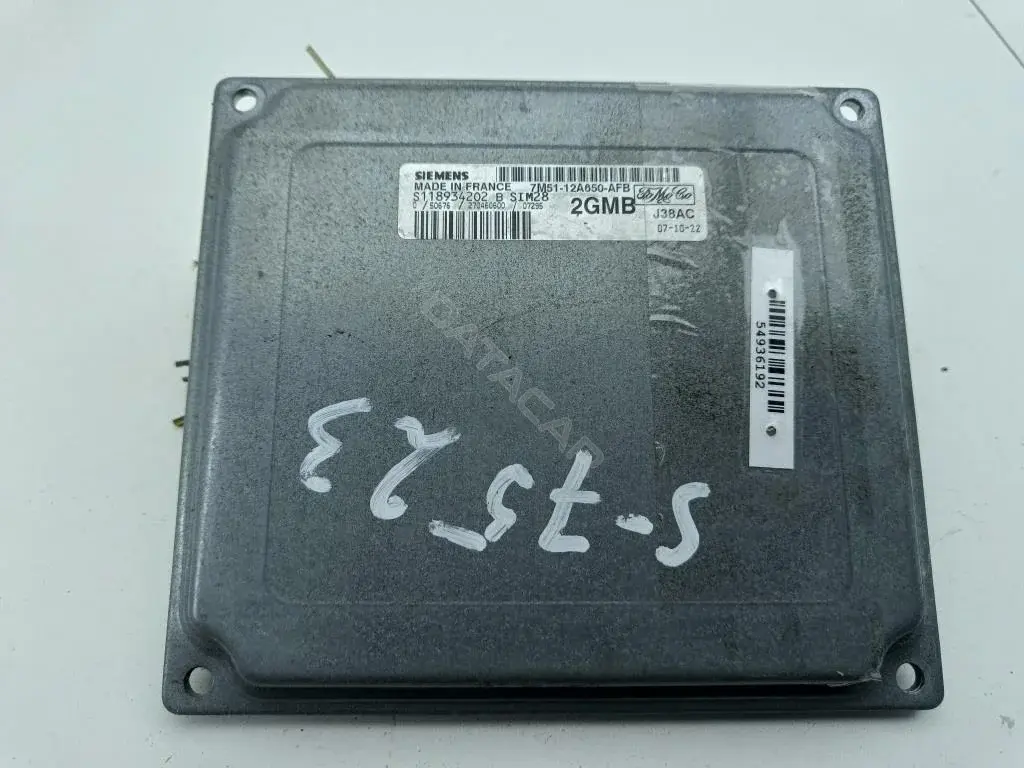 Блок управления двигателем 7M5112A650AFB