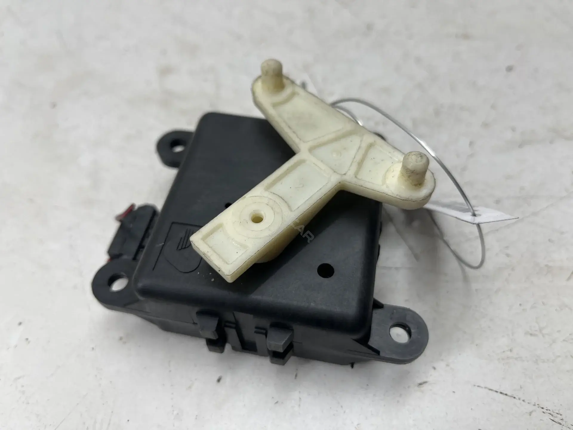 Мотор заслонки печки 3G240-30820