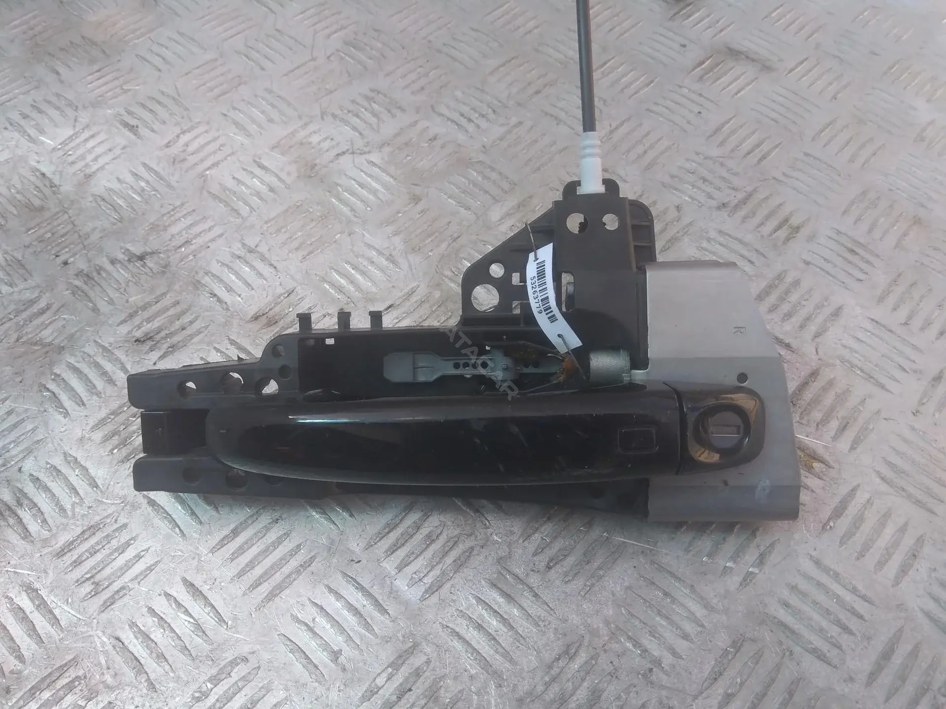 Ручка двери 8T2837886B
