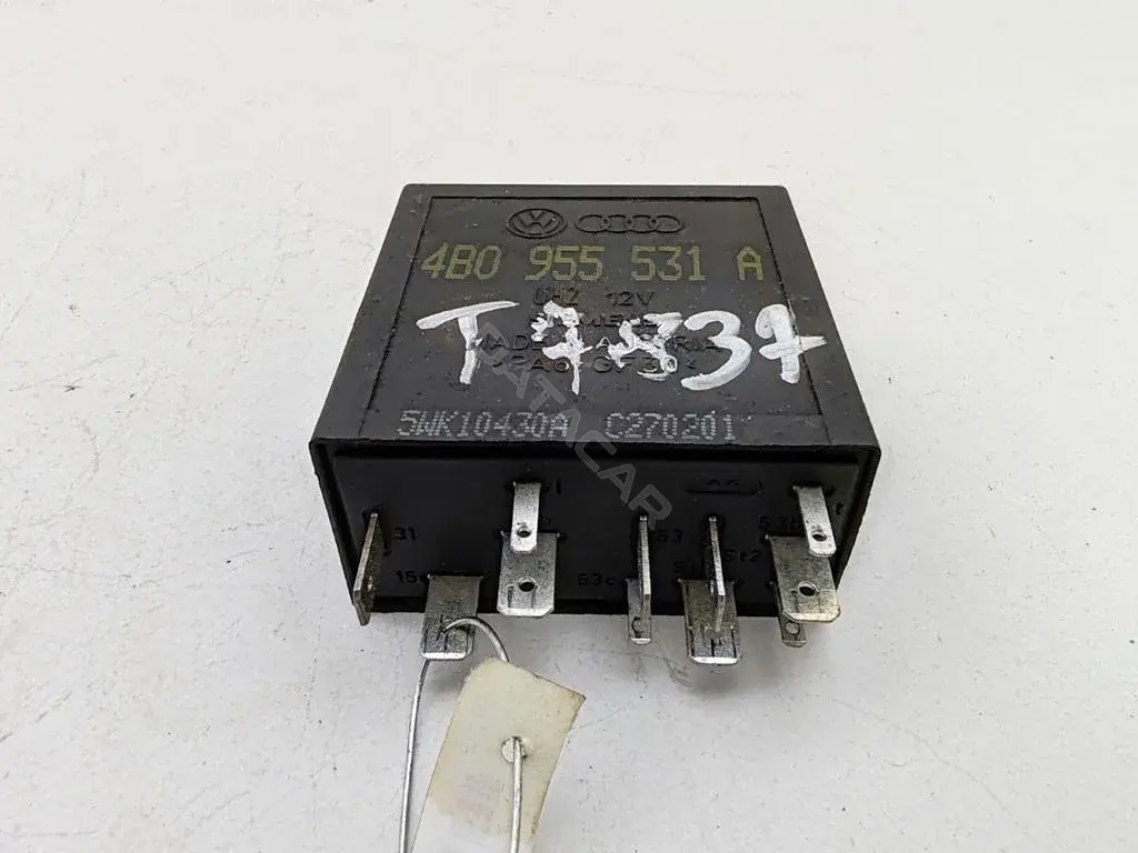 Реле стеклоочистителя 4B0955531A
