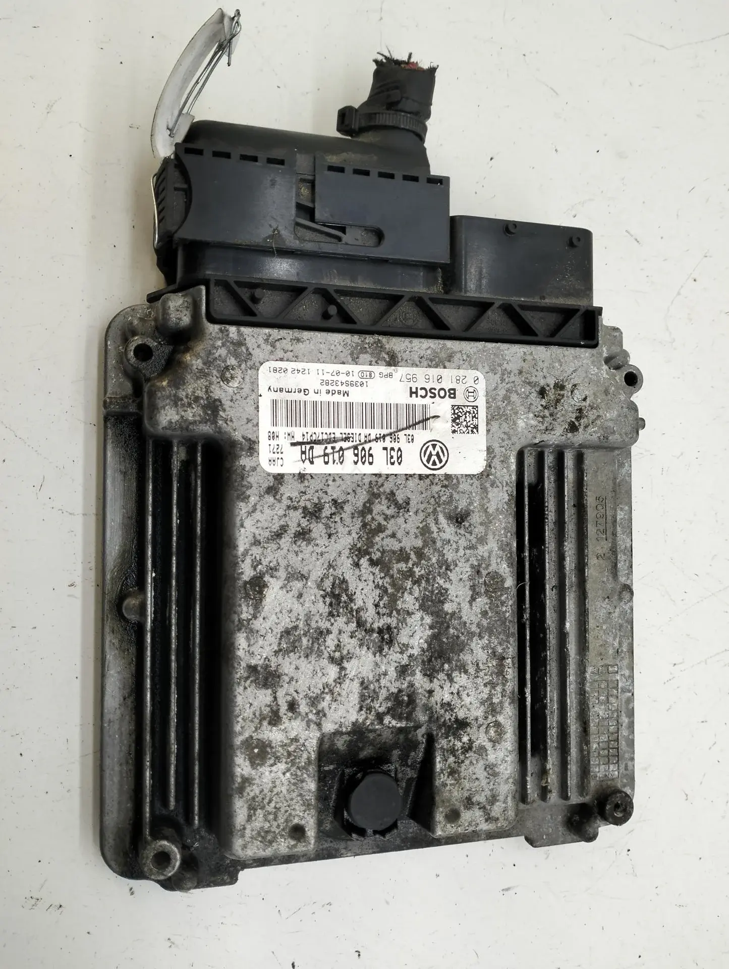 Блок управления двигателем 03L906019DA