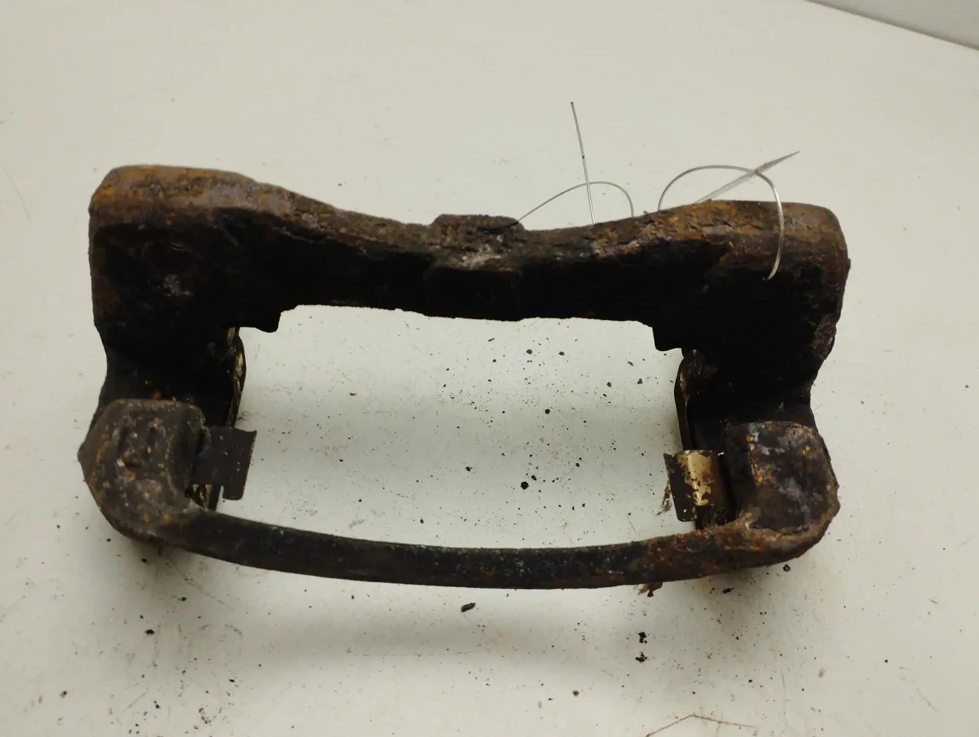 Скоба суппорта 54475640