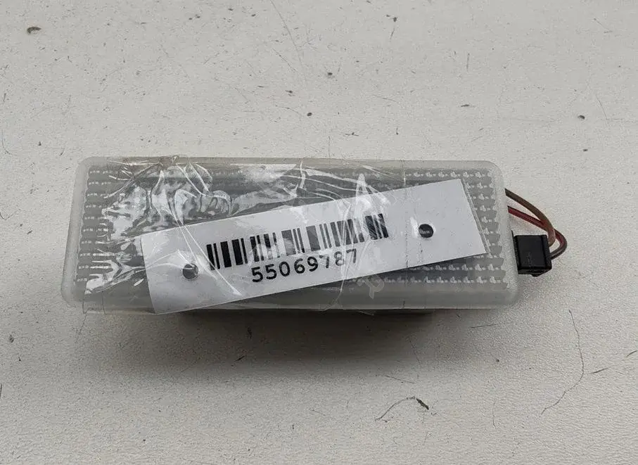Плафон освещения салона 14G121