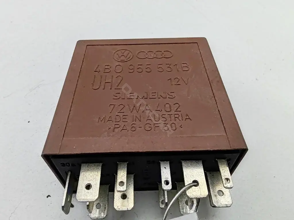 Реле стеклоочистителя 4B0955531B