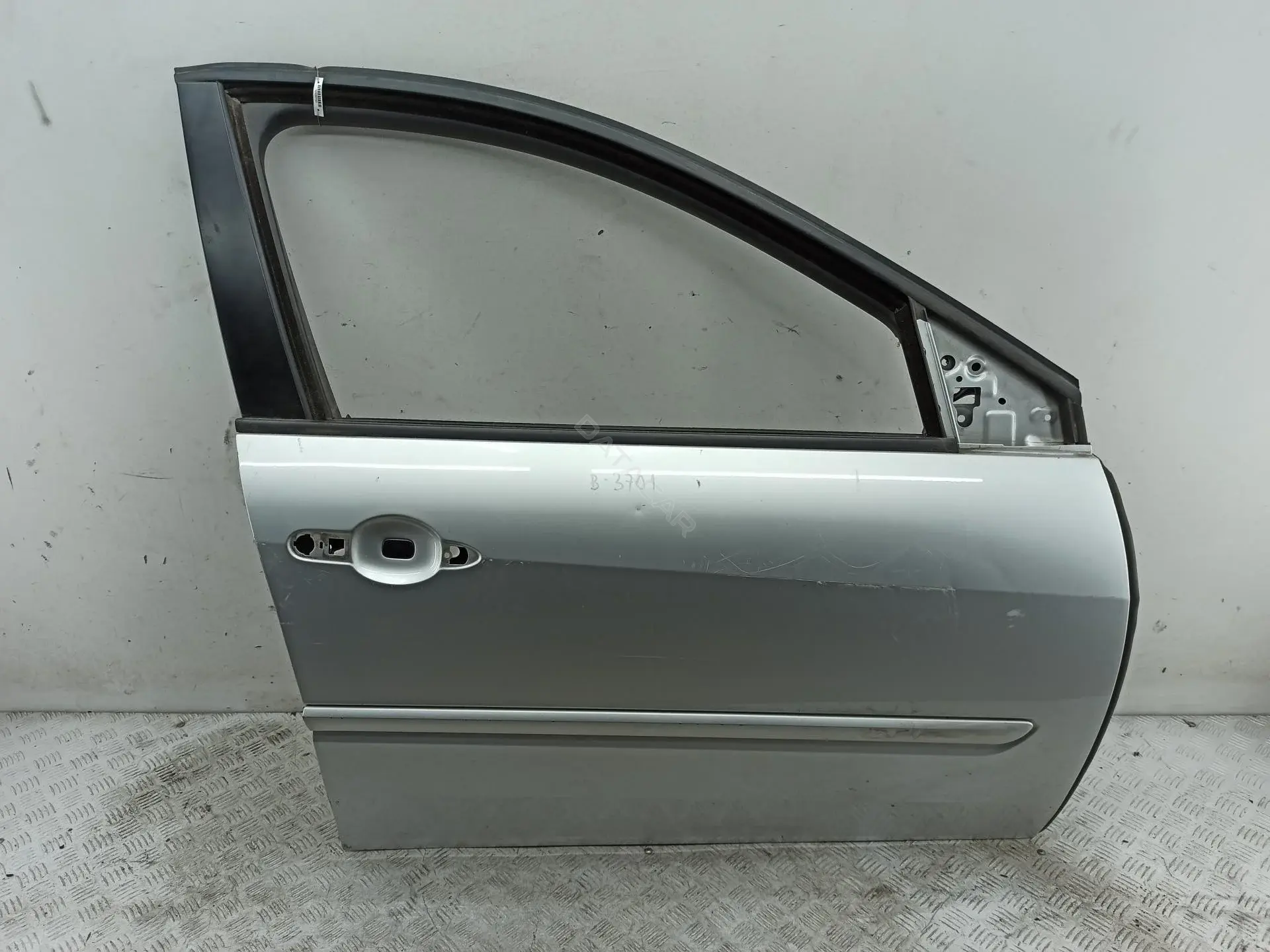 Дверь 801000025R, 801000040R