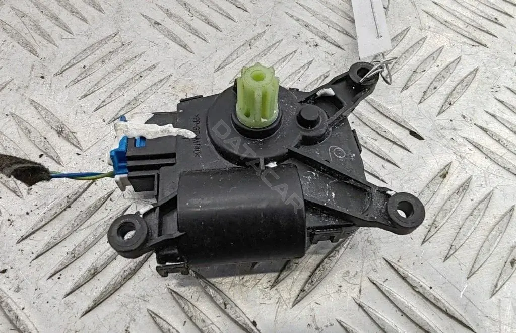 Мотор заслонки печки KK2119E616