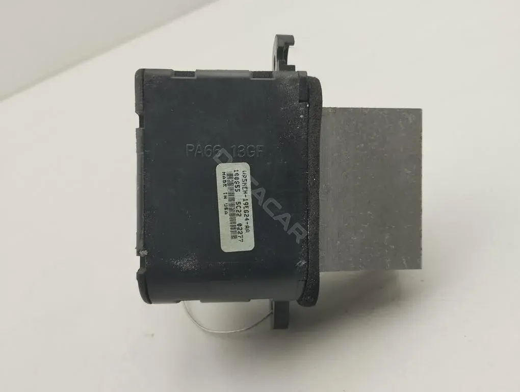 Резистор печки VP5NEH19E624AA