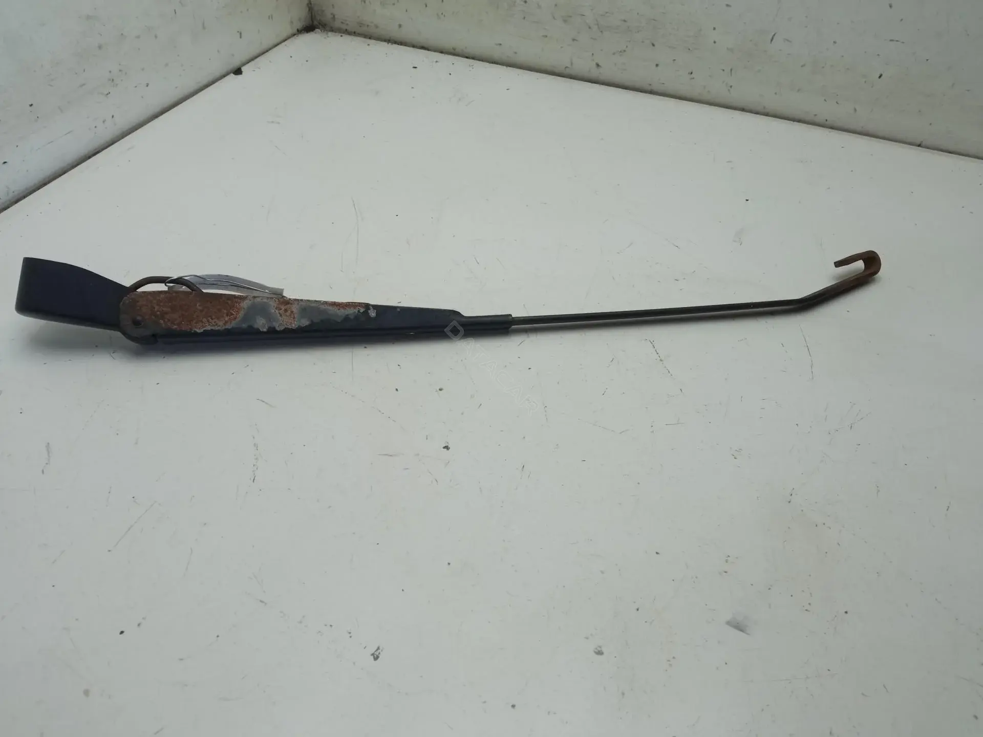 Рычаг стеклоочистителя D226VLA
