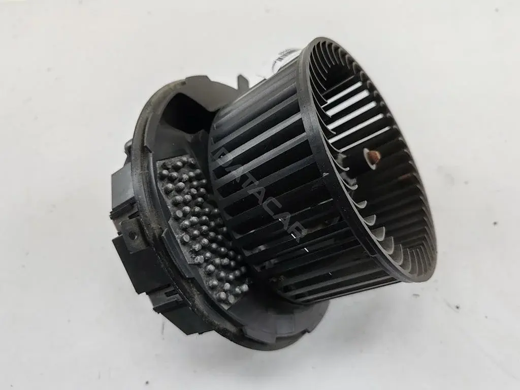 Моторчик печки 1K1820015E