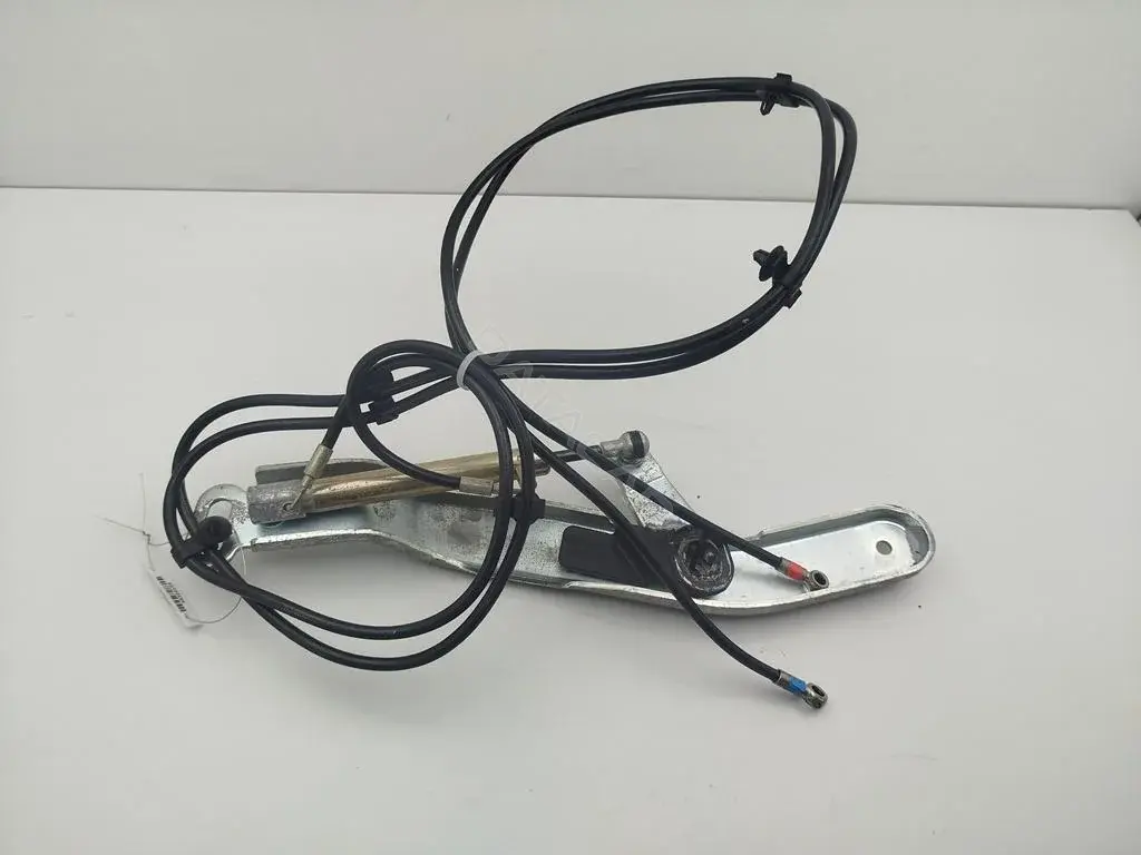 Петля крышки багажника 3D5827583A