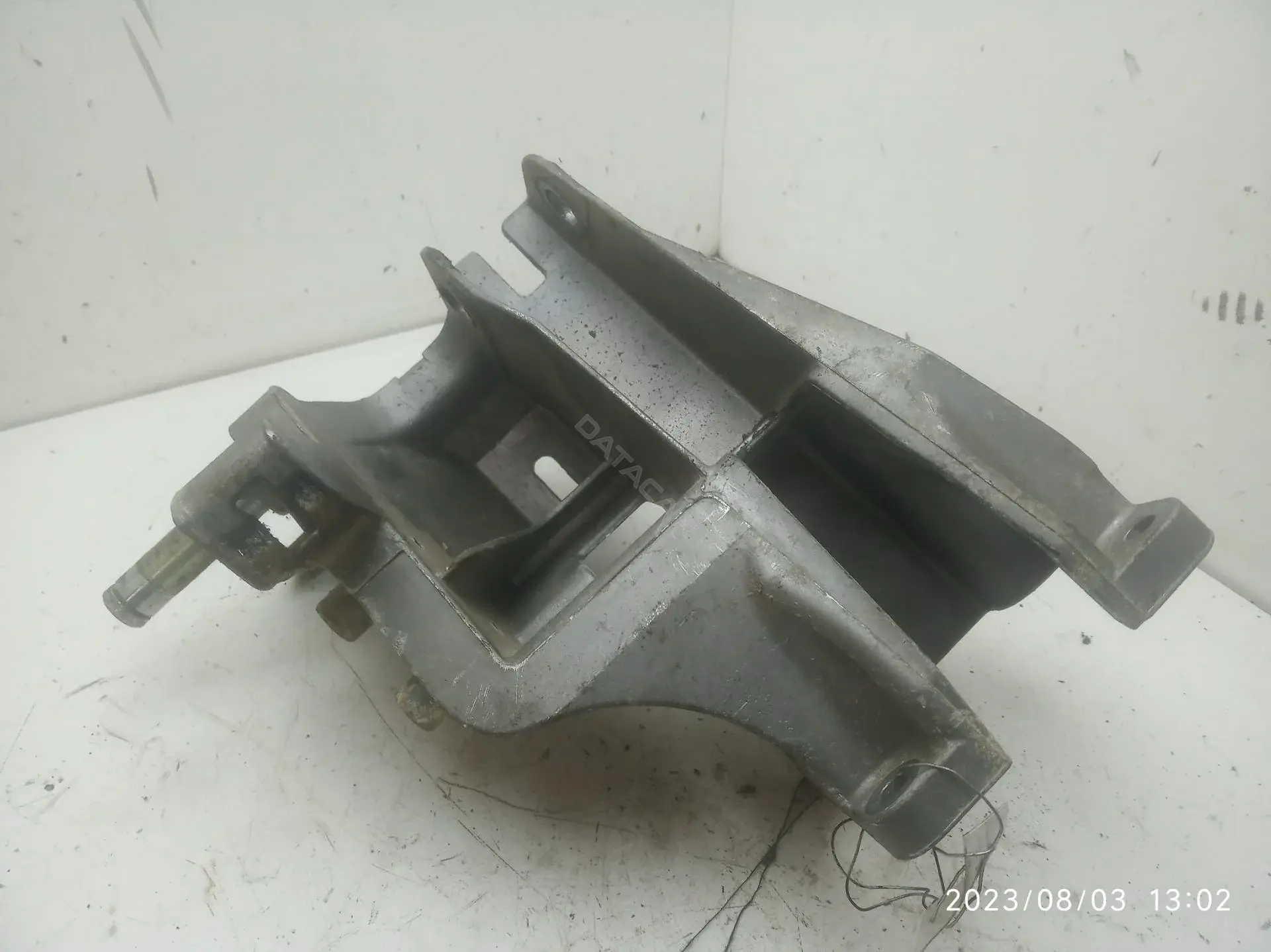 Скоба суппорта 9012900419