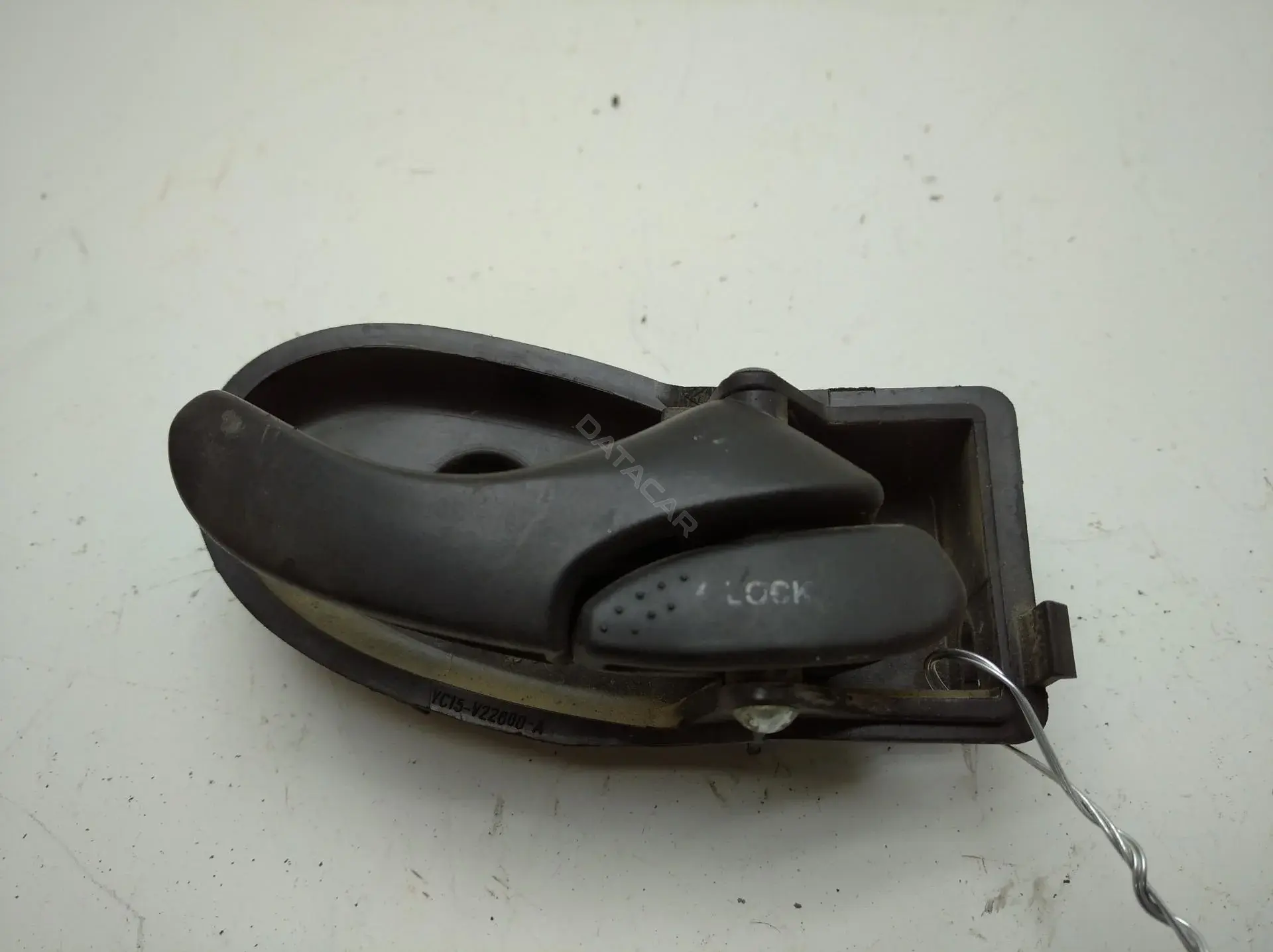 Ручка двери yc15v22600a