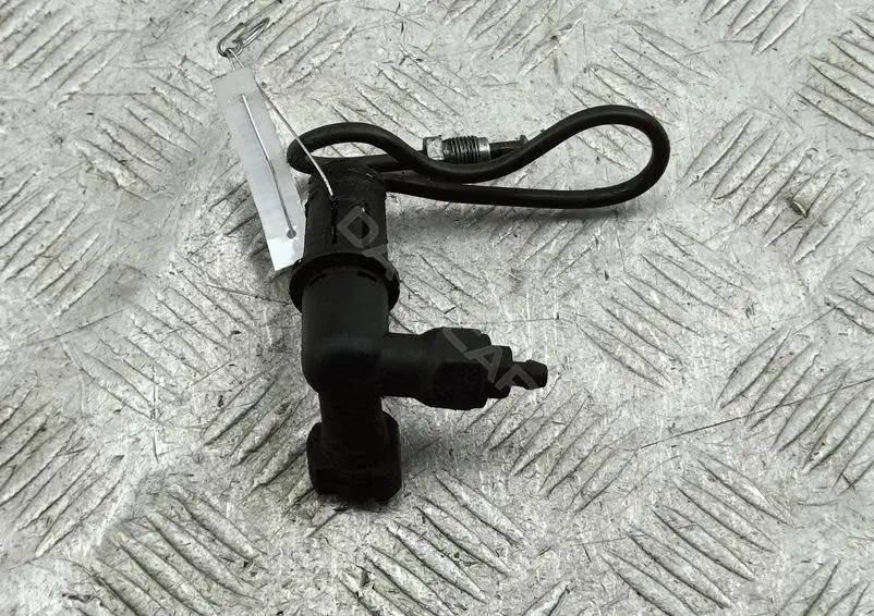 Трубка сцепления 13105589