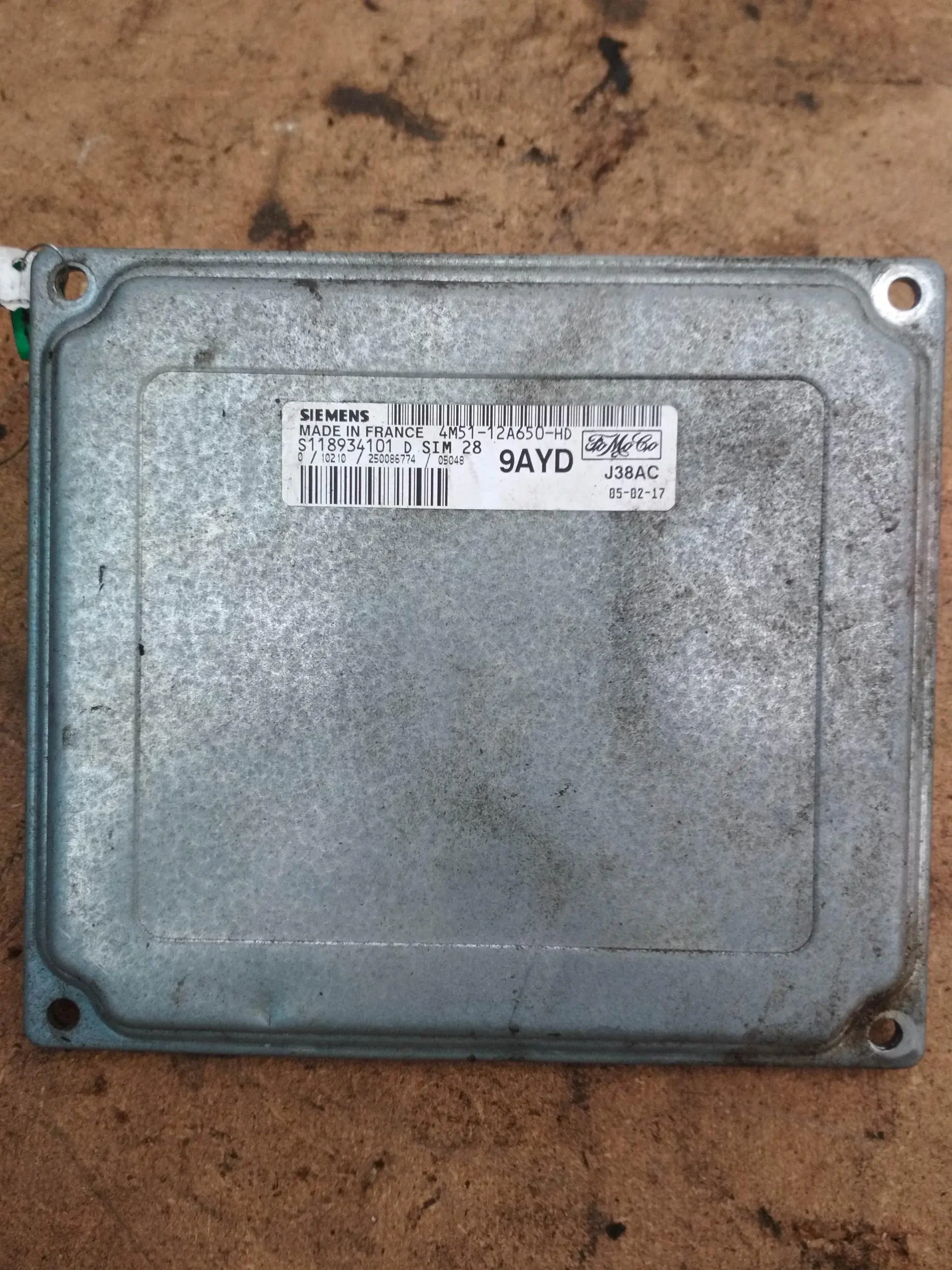 Блок управления двигателем 4M5112A650HD 9AYD sim28