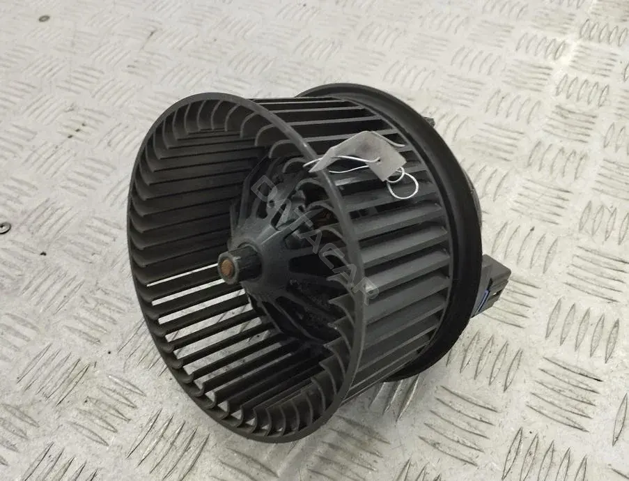 Моторчик печки 7G9T18456CA