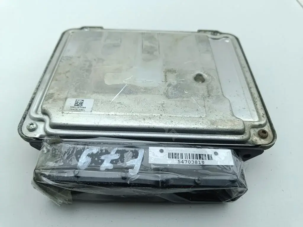 Блок управления двигателем 03G906021JC