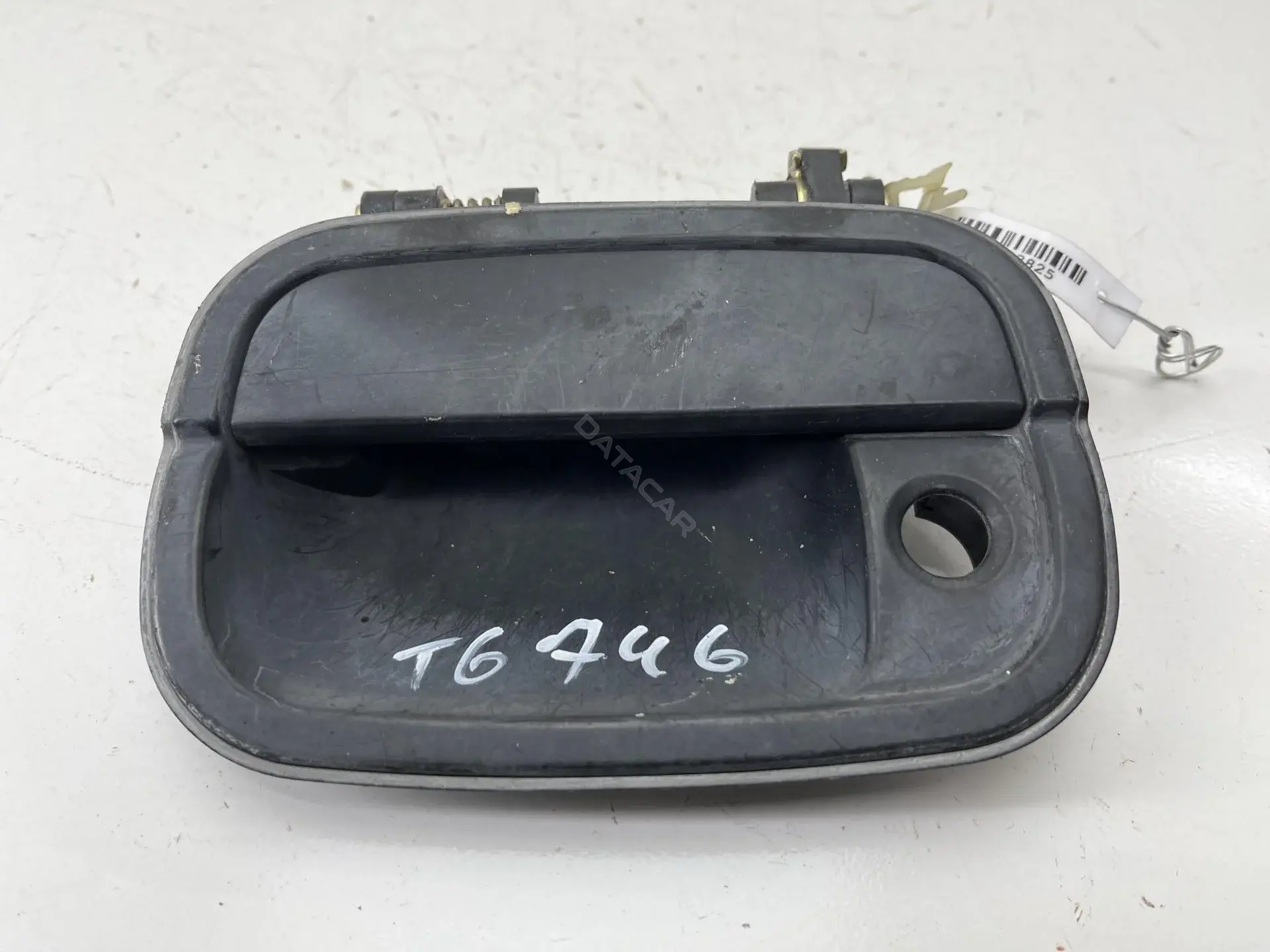 Ручка двери MB632701