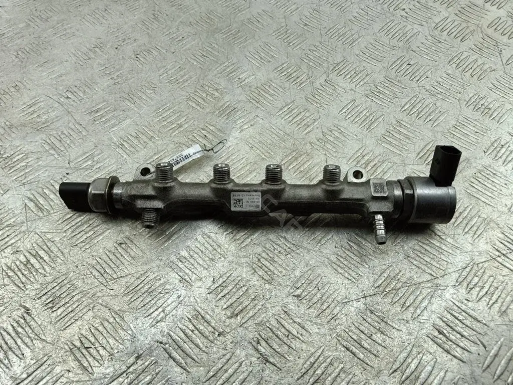 Топливная рейка 04L089G, 04L130764C, 04L906054