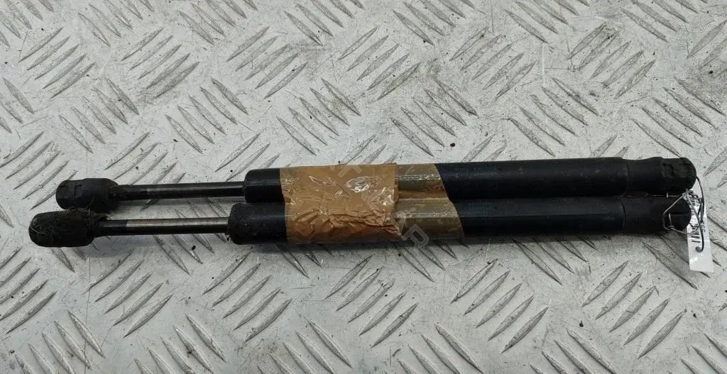 Амортизатор крышки багажника, капота, заднего стекла 4F5827552