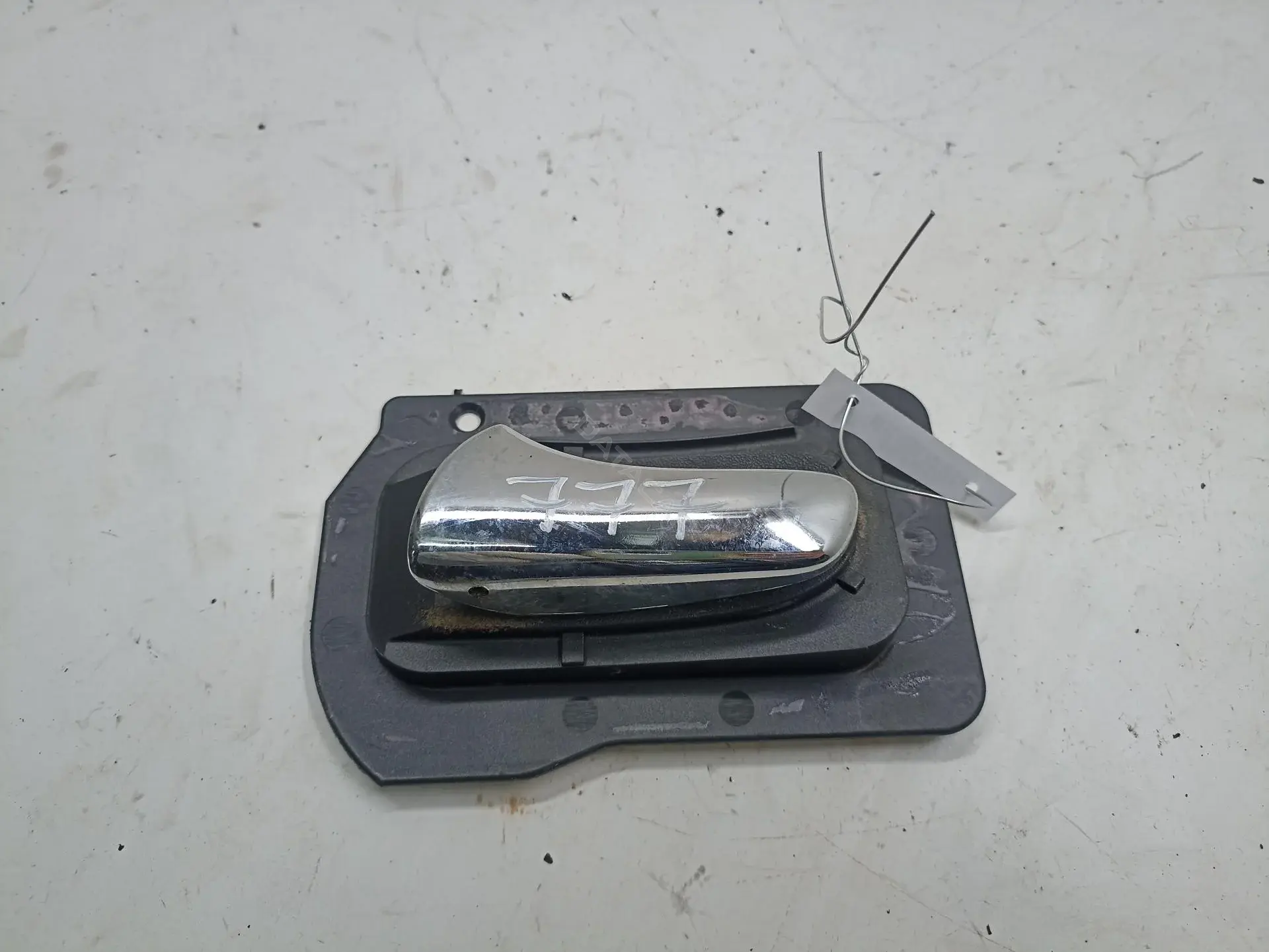 Ручка двери 09134967
