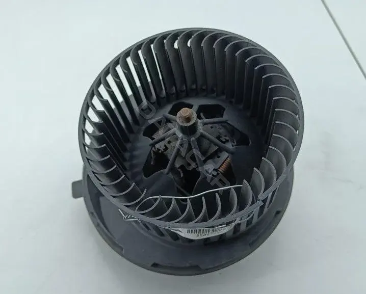 Моторчик печки 1K1819015
