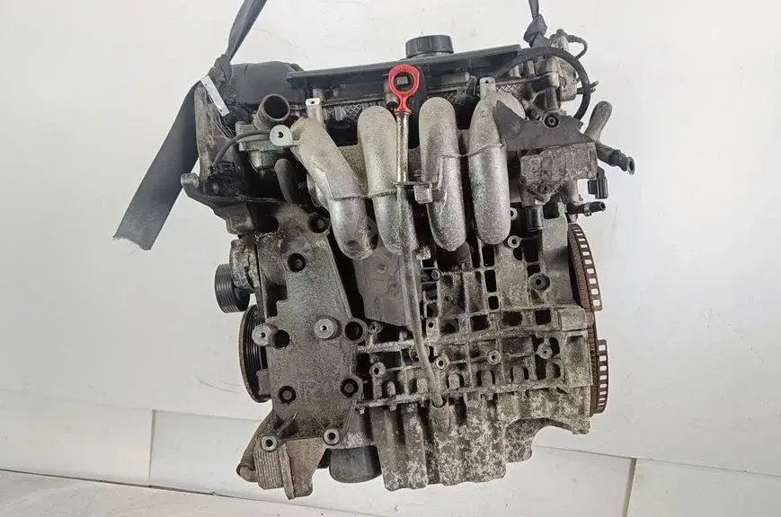 Двигатель в сборе B4184S2