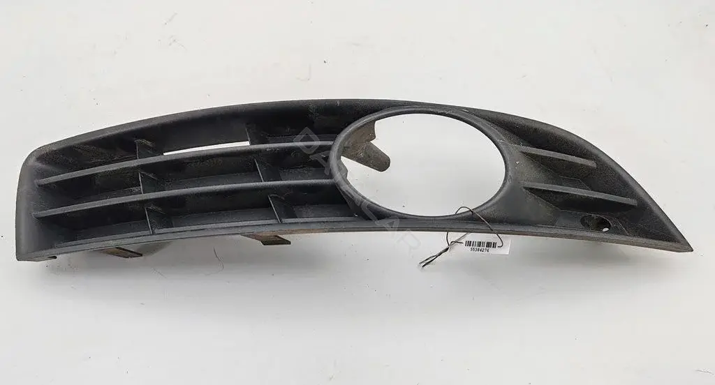 Рамка фары противотуманной 3C0853666A
