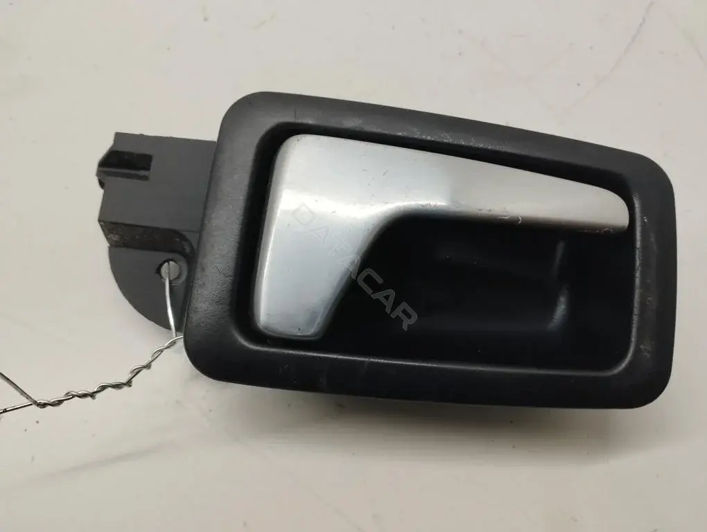 Ручка двери 4D0837020