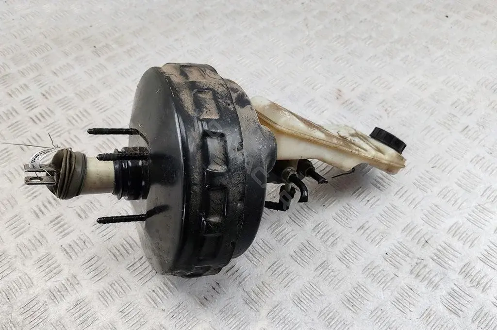Вакуумный усилитель тормозов 7G912B195AB