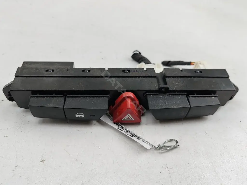 Кнопка аварийки 93700-1H000