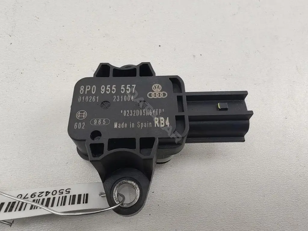 Датчик удара 8P0955557