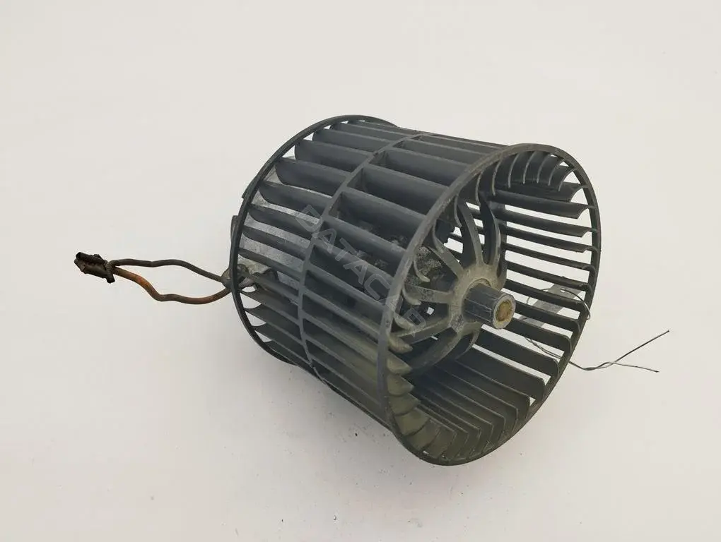 Моторчик печки 1BB5213V