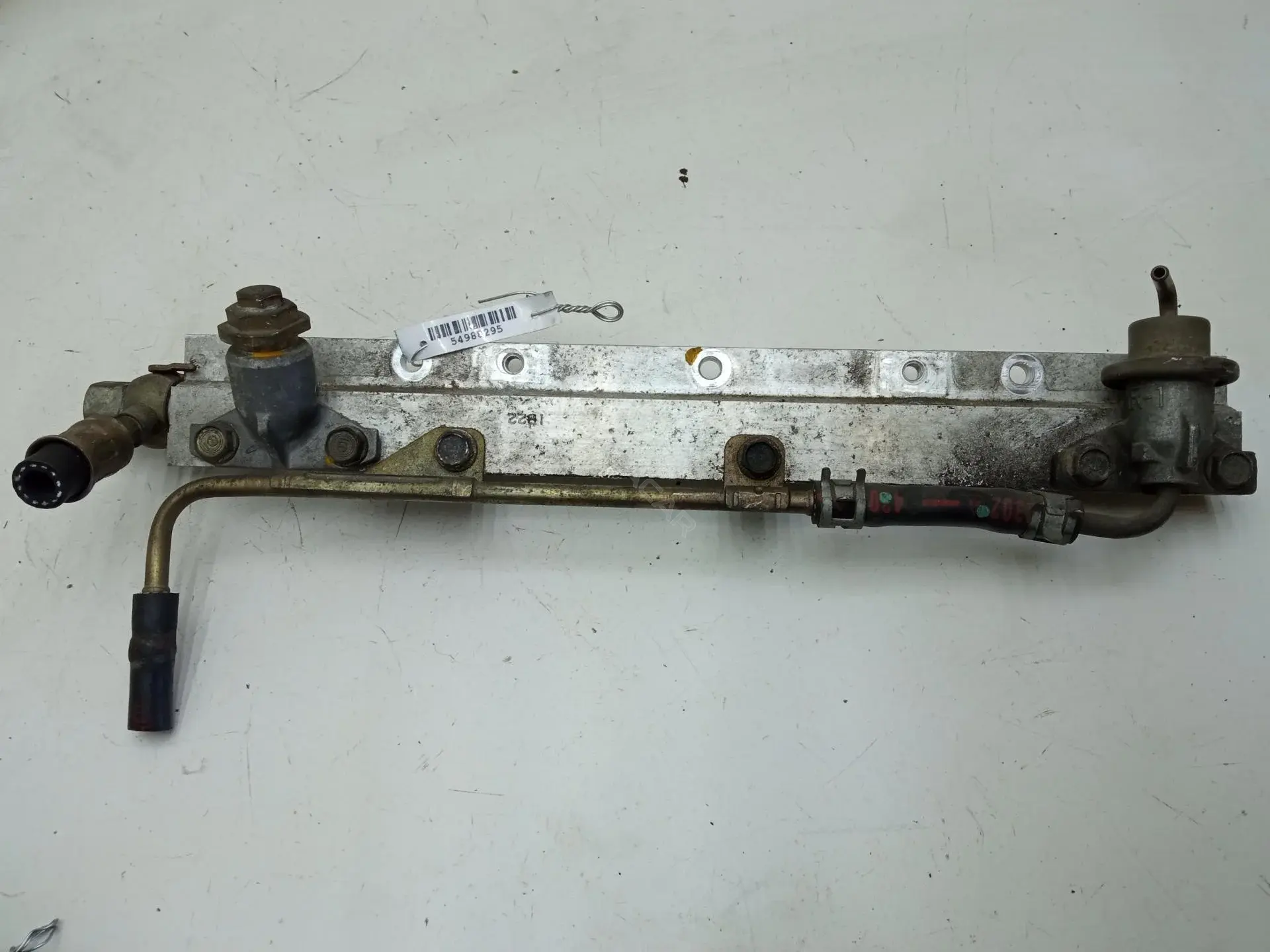 Топливная рейка 54988295