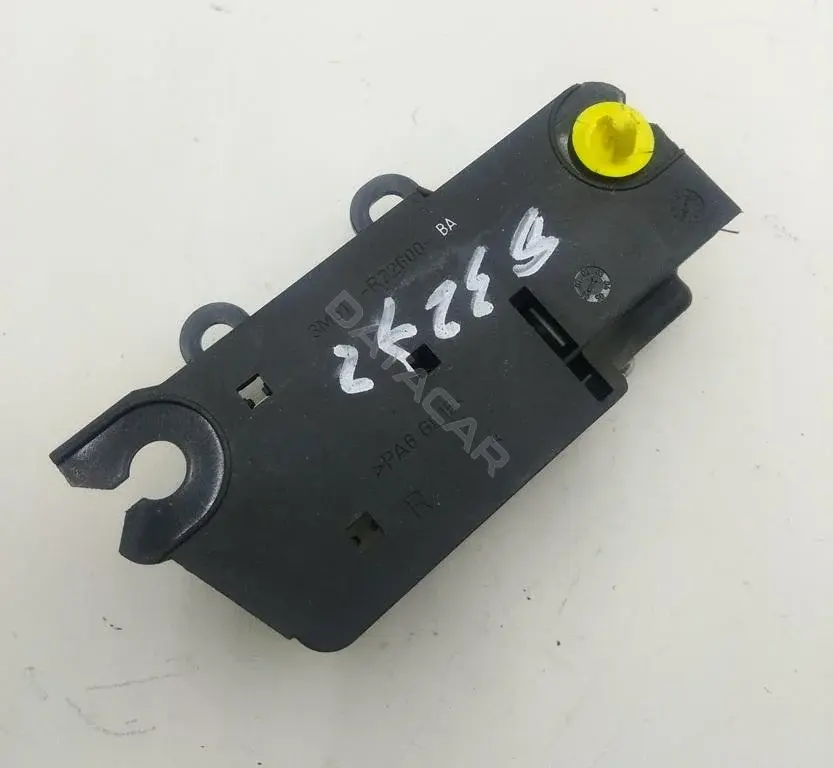 Ручка двери 3M51R22600BB