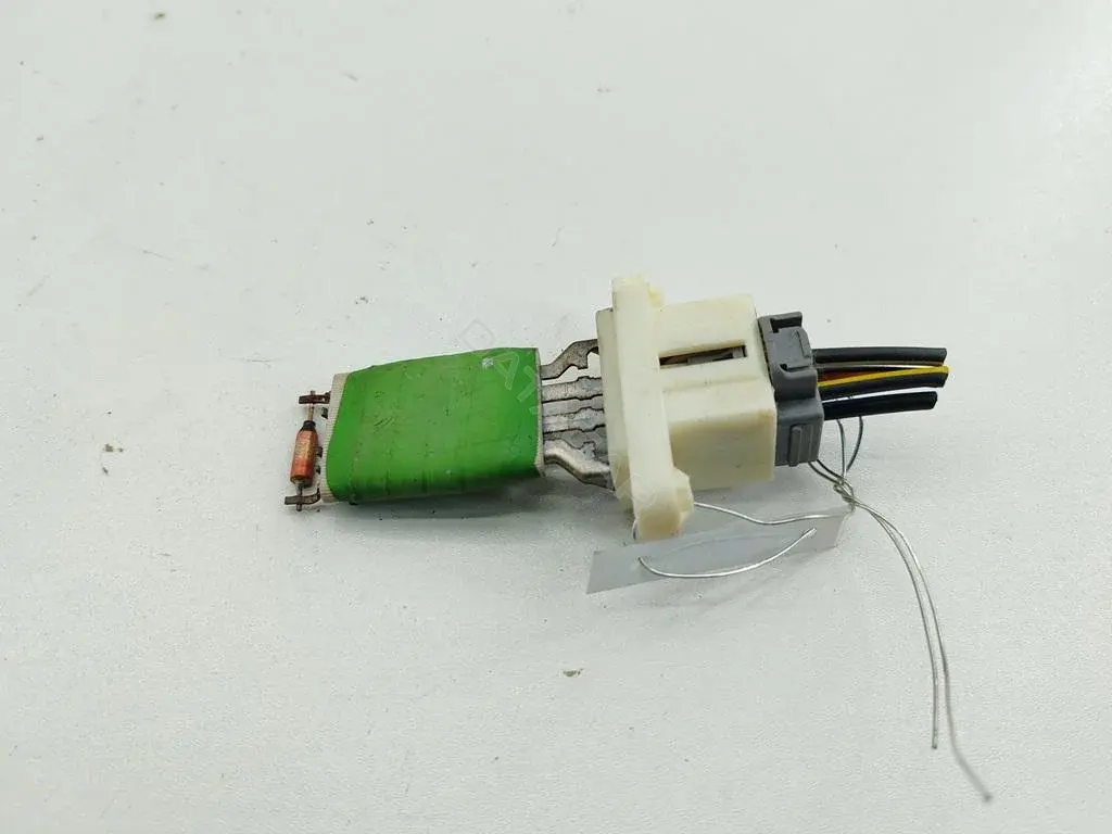 Резистор печки 3M5H18B647AC