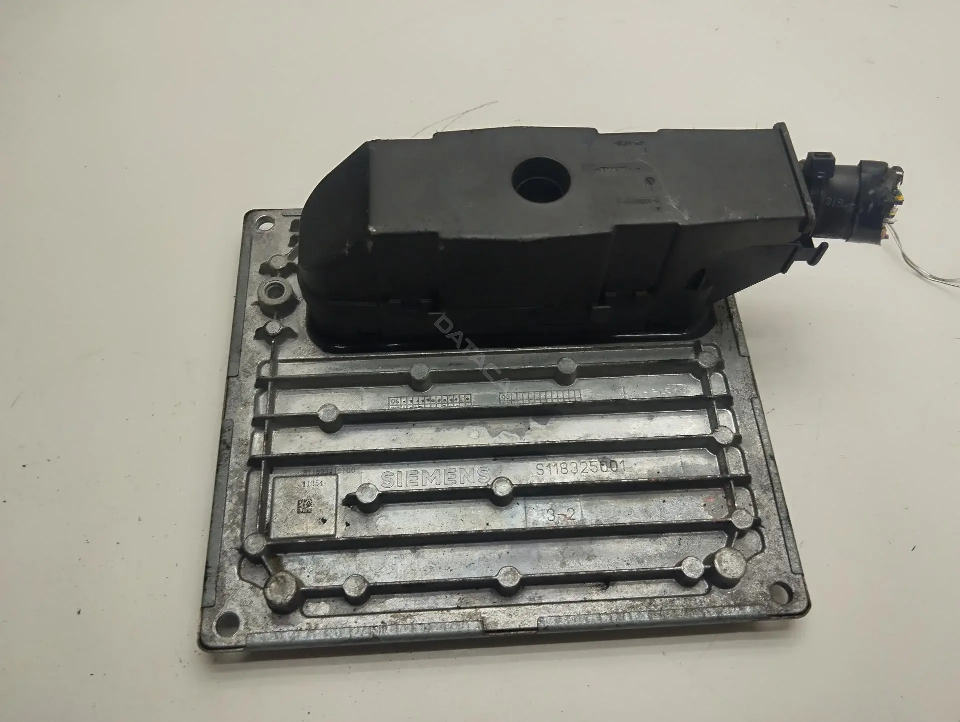 Блок управления двигателем 4M5112A650HG