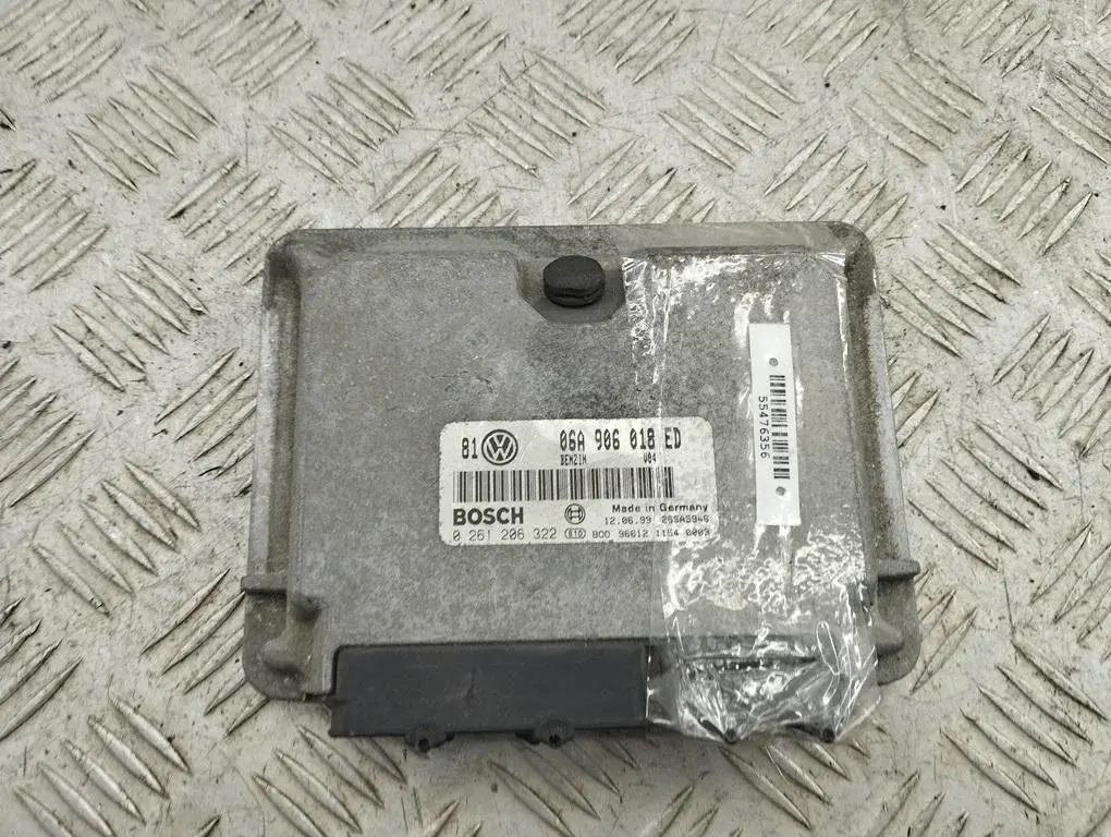 Блок управления двигателем 06A906018ED