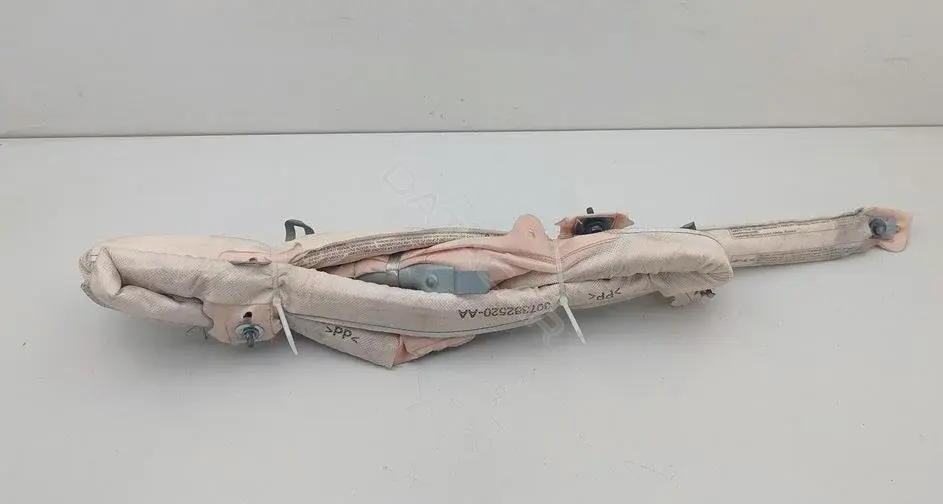 Подушка безопасности 12848668