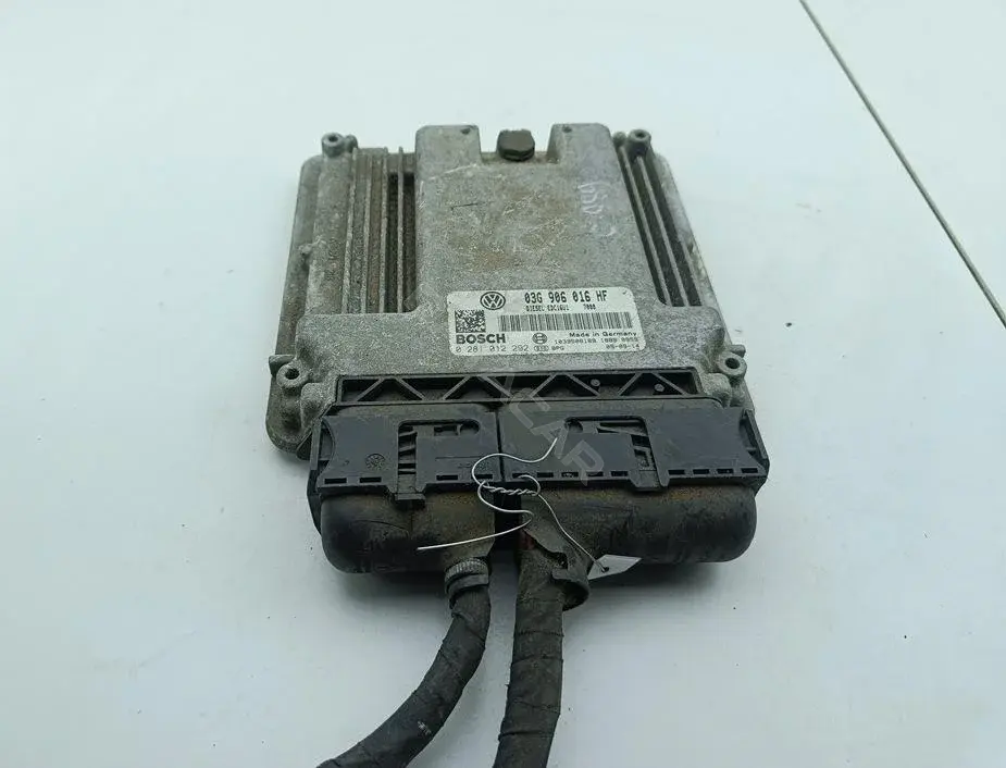 Блок управления двигателем 03G906016HF