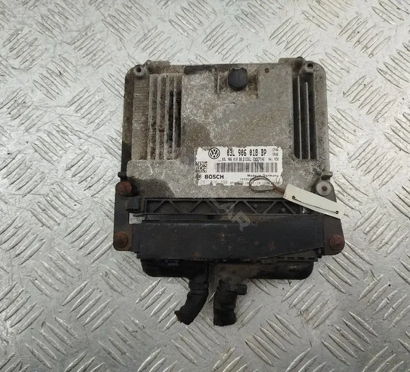 Блок управления двигателем 0281016398, 03L906018BP