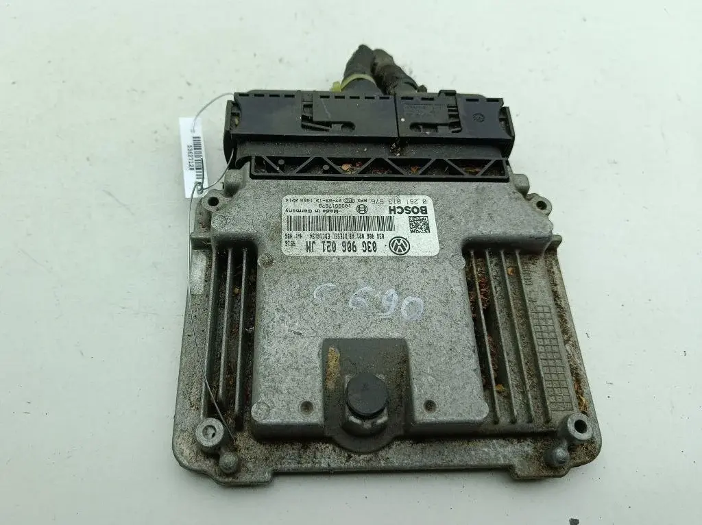 Блок управления двигателем 03G906021JN