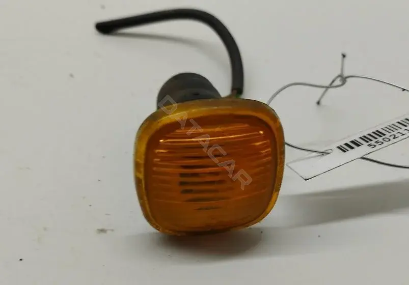 Повторитель передний 4D0949127B