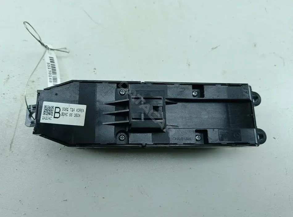 Кнопка стеклоподъемника BDMC66350A