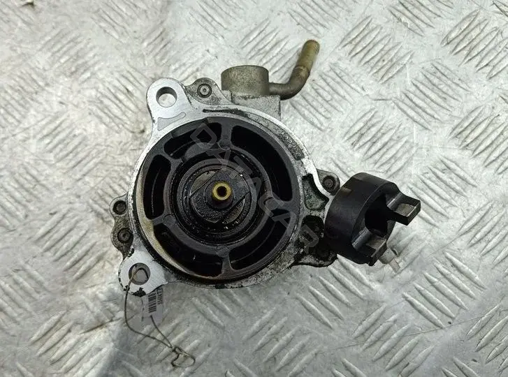 Вакуумный насос RF7J18G00