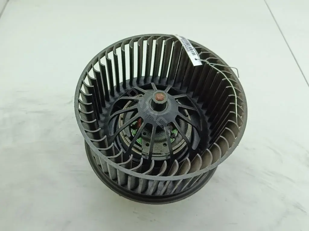 Моторчик печки 3M5H18456AE
