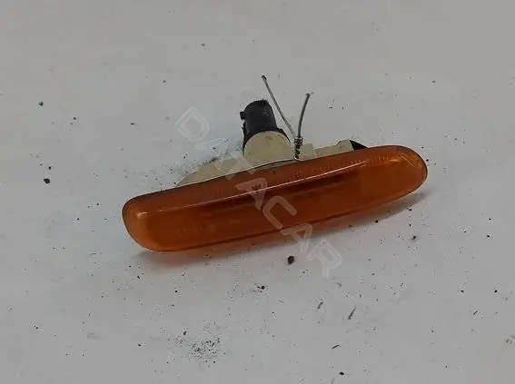 Повторитель передний 8370719