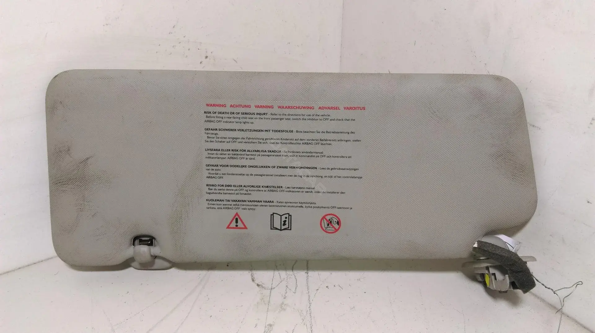 Козырек солнцезащитный X91