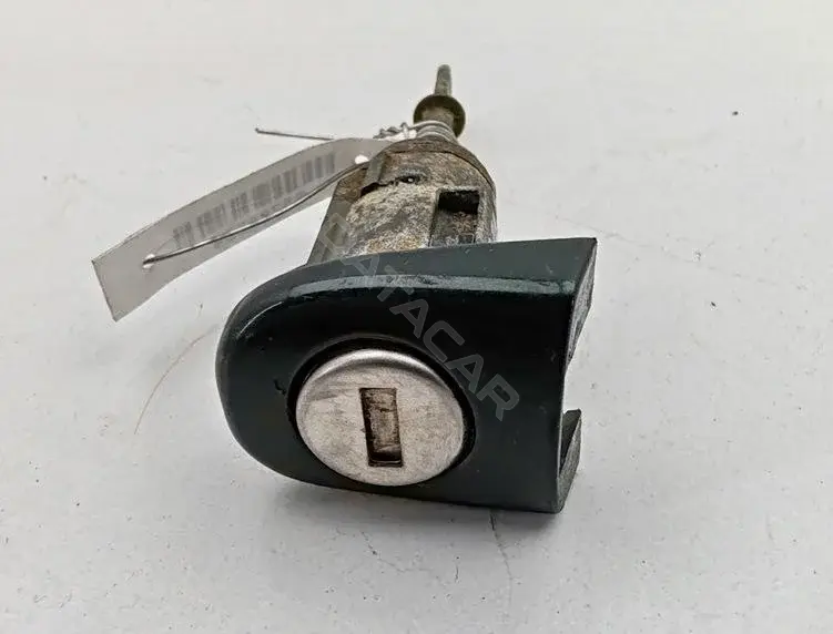 Личинка замка двери 3B0837167